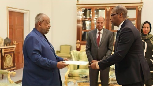 L'Ambassadeur présente ses Lettres de Créance au Président de Djibouti