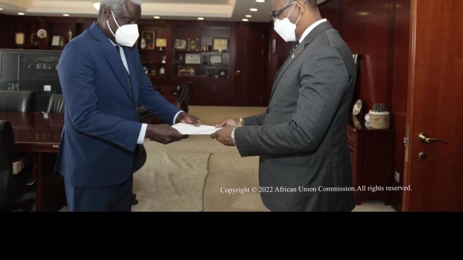 L'Ambassadeur présente ses lettres de créance au Président de la Commission de l'Union Africaine