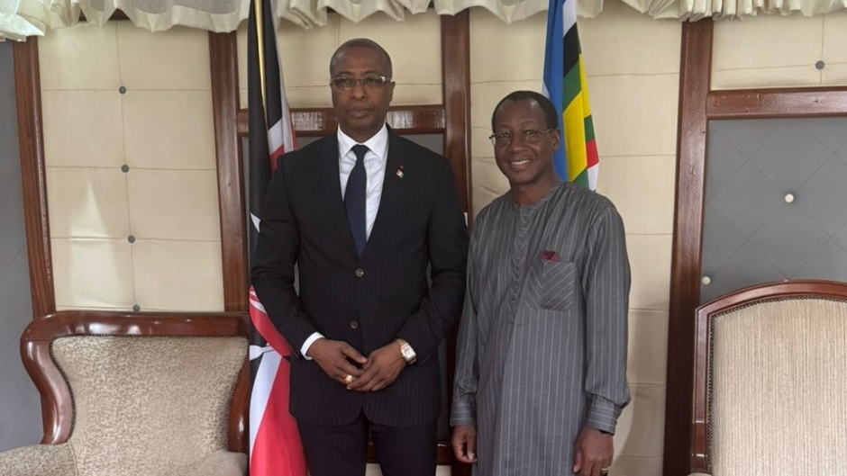 L'Ambassadeur reçu en audience par le Directeur Général des Affaires Politiques du Kenya