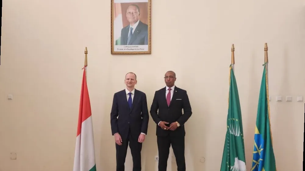 Audience avec l'Ambassadeur de Lettonie : coopération et paix en Afrique
