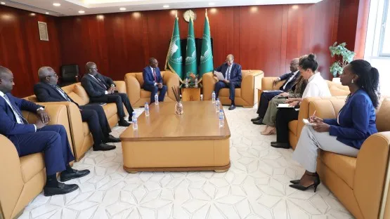Union africaine : S.E. M. Antonin Benjamin Bieke présente ses lettres de cabinet à Addis-Abeba