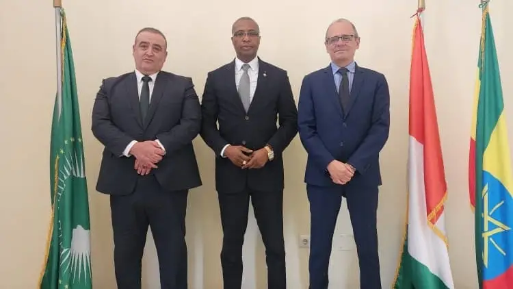 Audience diplomatique sur la participation à la réunion de Rome sur le terrorisme